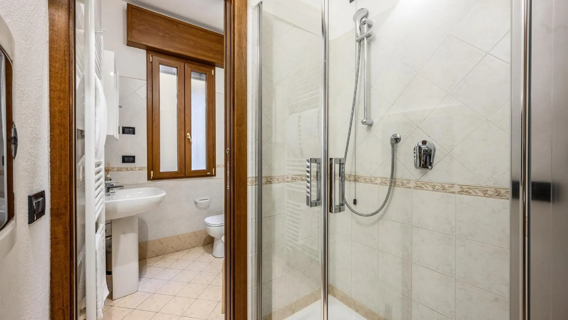 Emilia Studios 2 Modena Apartment